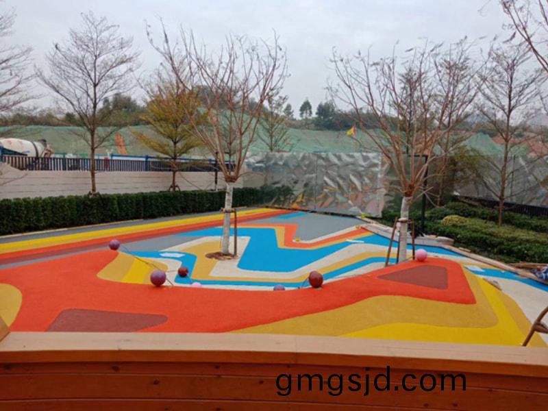 承攬各種塑膠跑道工(gong)程