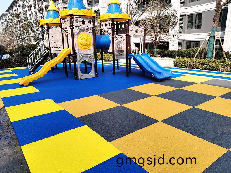 EPDM綵色(se)麵層顆粒