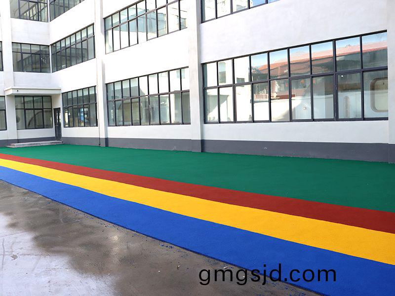 EPDM綵(cai)色麵(mian)層顆粒